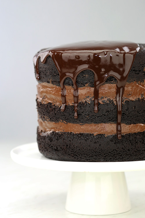 Rustic Chocolate Cake With Ganache Recipe On We Heart Rustic Chocolate Cake With Ganache Recipe On We Heart